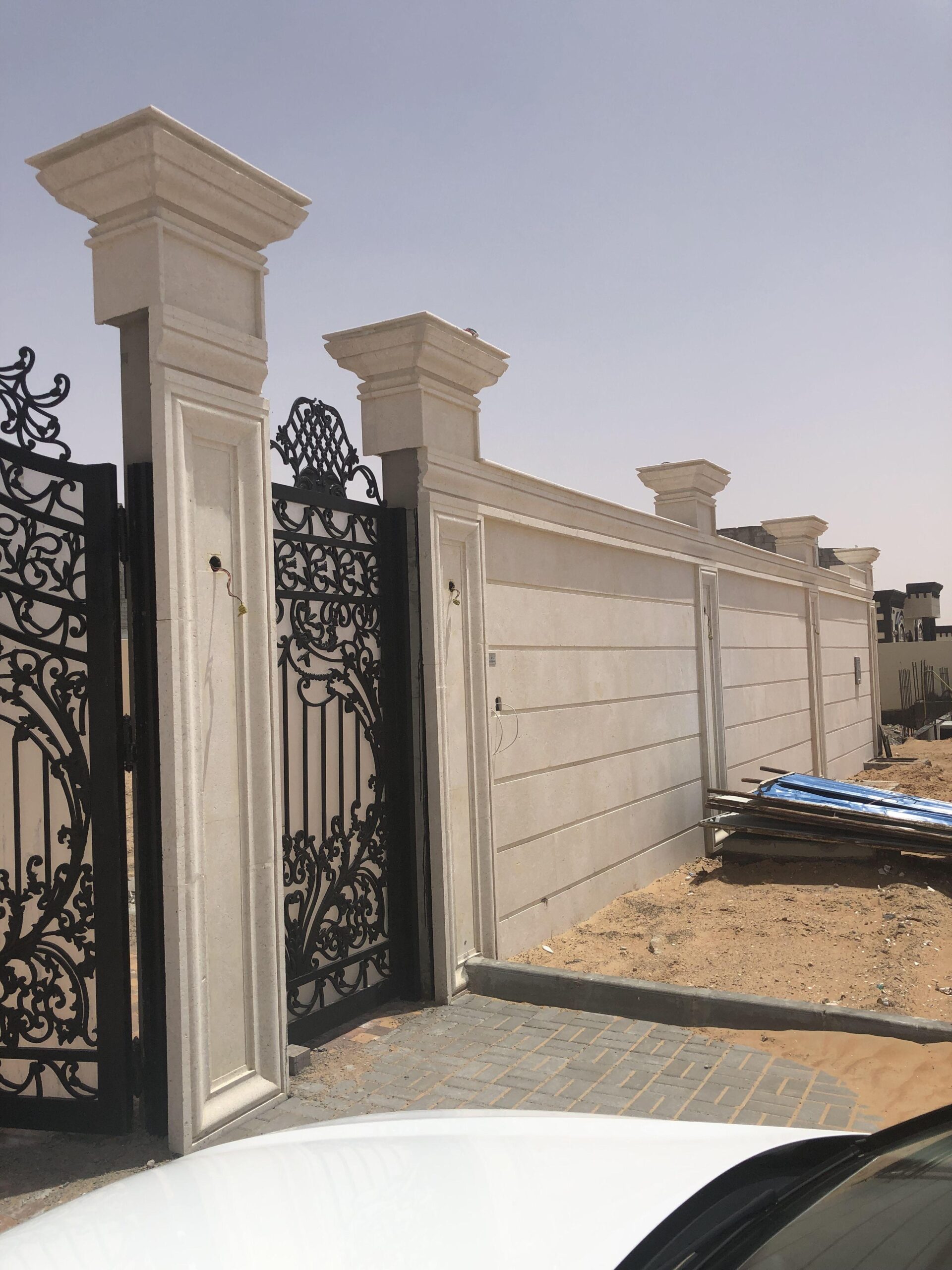 الأسوار من أعمال الحمري للمقاولات في الرياض